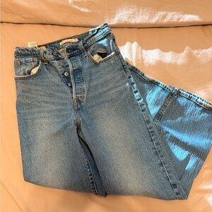 Levi’s Ribcage Straight Ankle Jeans